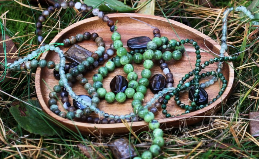 Zielone koraliki z kamienia do bransoletek