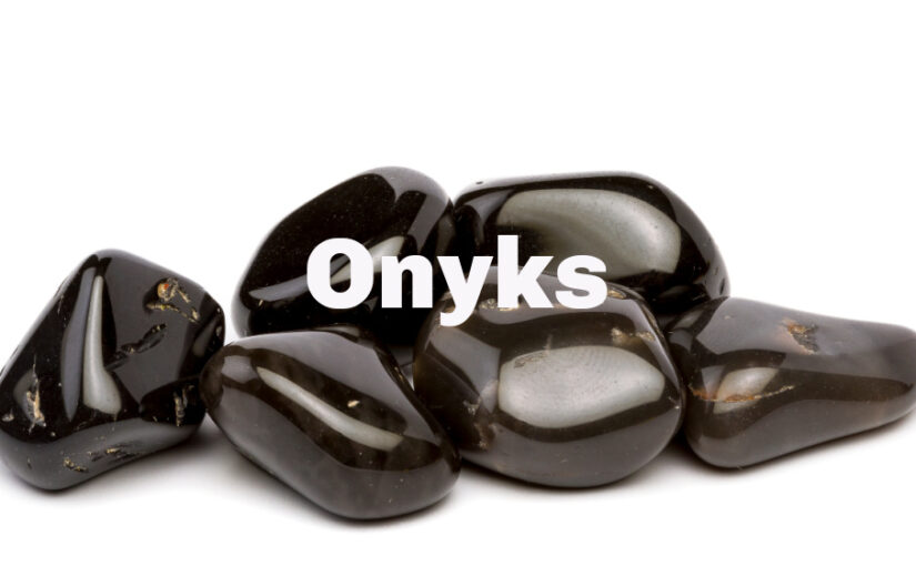 Onyks – klasyczna czerń w biżuterii handmade